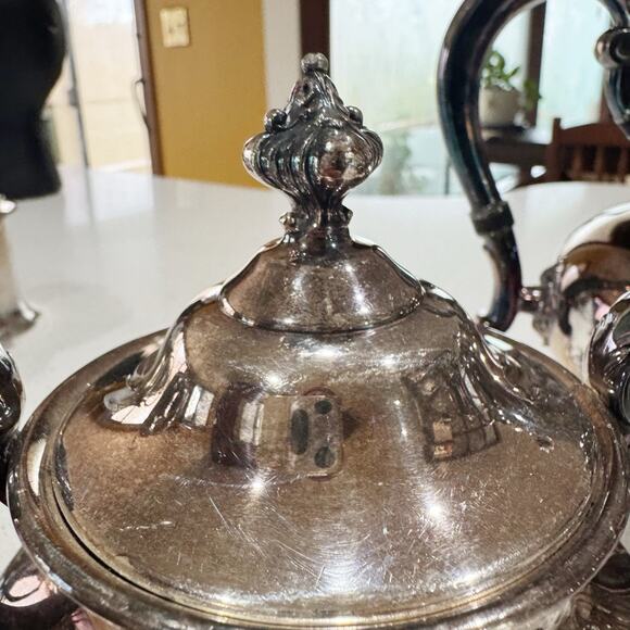 Reed & Barton Regent 5600 C2 silver plated set of 5 coffee/tea set Hand Chased - Picture 3 of 12